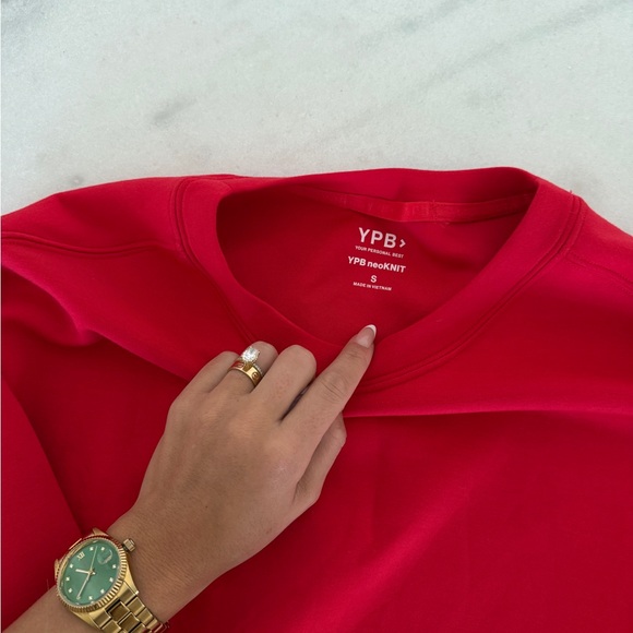 Abercrombie & Fitch Vibrant Red Crew Neck Sweater - Picture 2 of 2